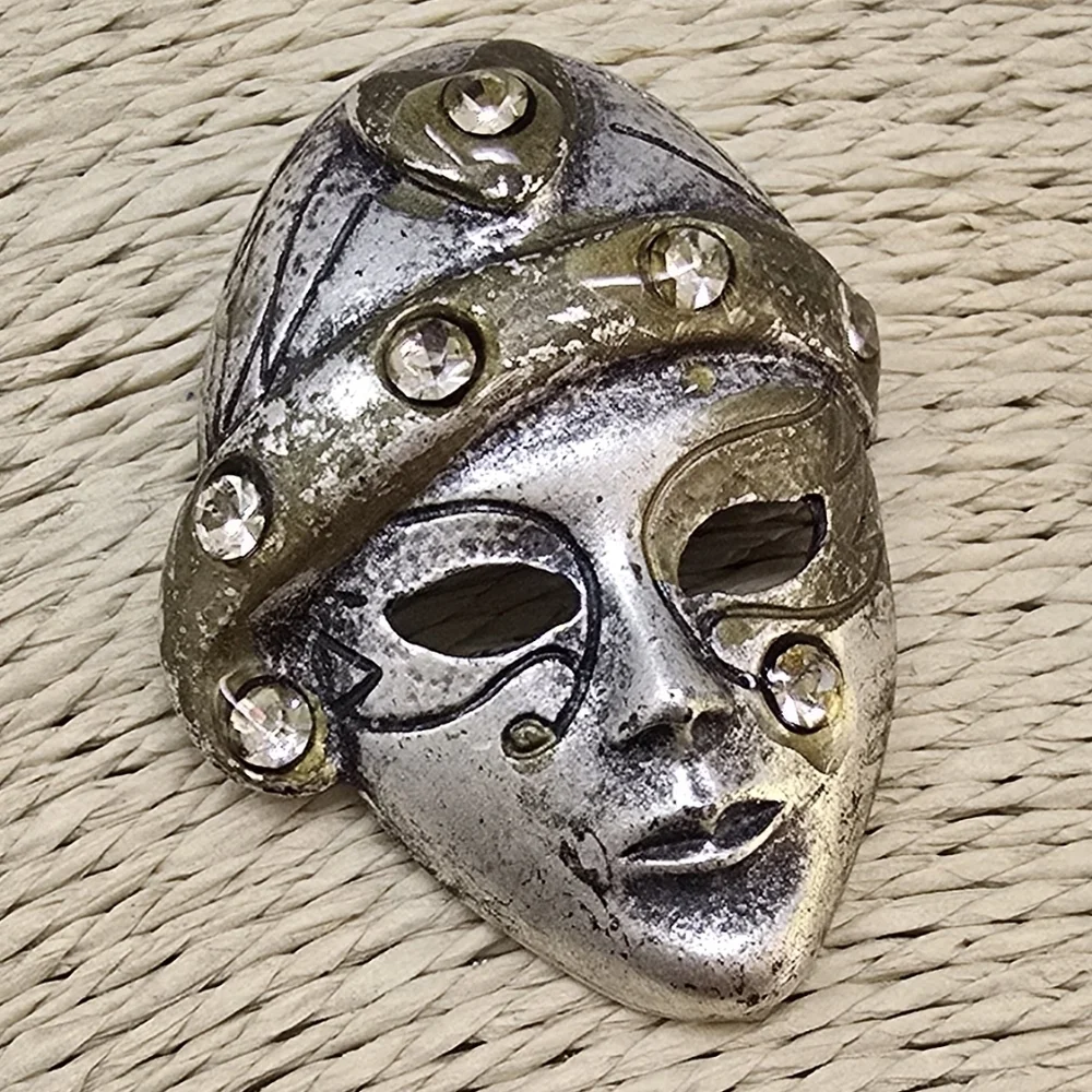 Vintage silver gold tone Mardi Gras mask‎ Venetian Masquerade brooch heart